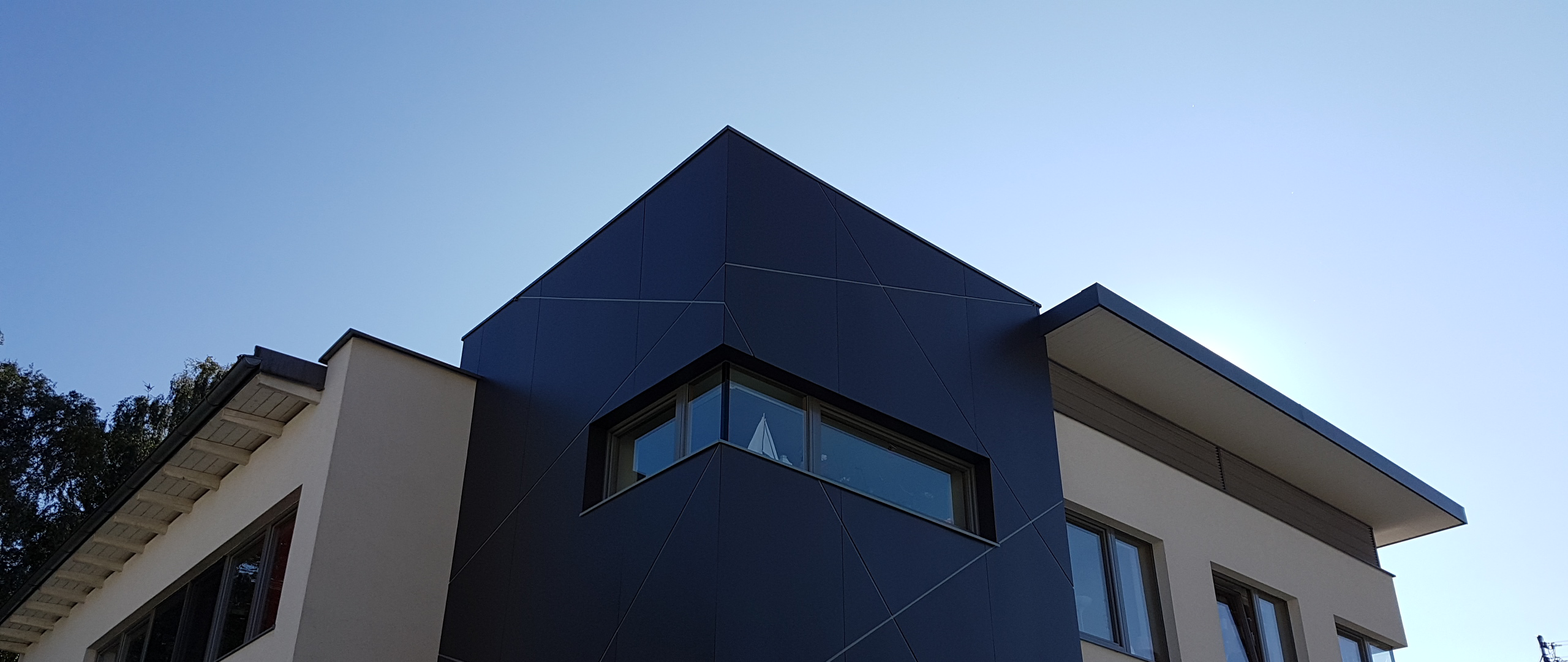 Fassade und Terrassen von Niederleitner