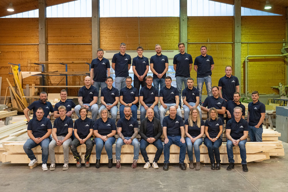 Gruppenfoto der Mitarbeiter von Niederleitner in Natternbach